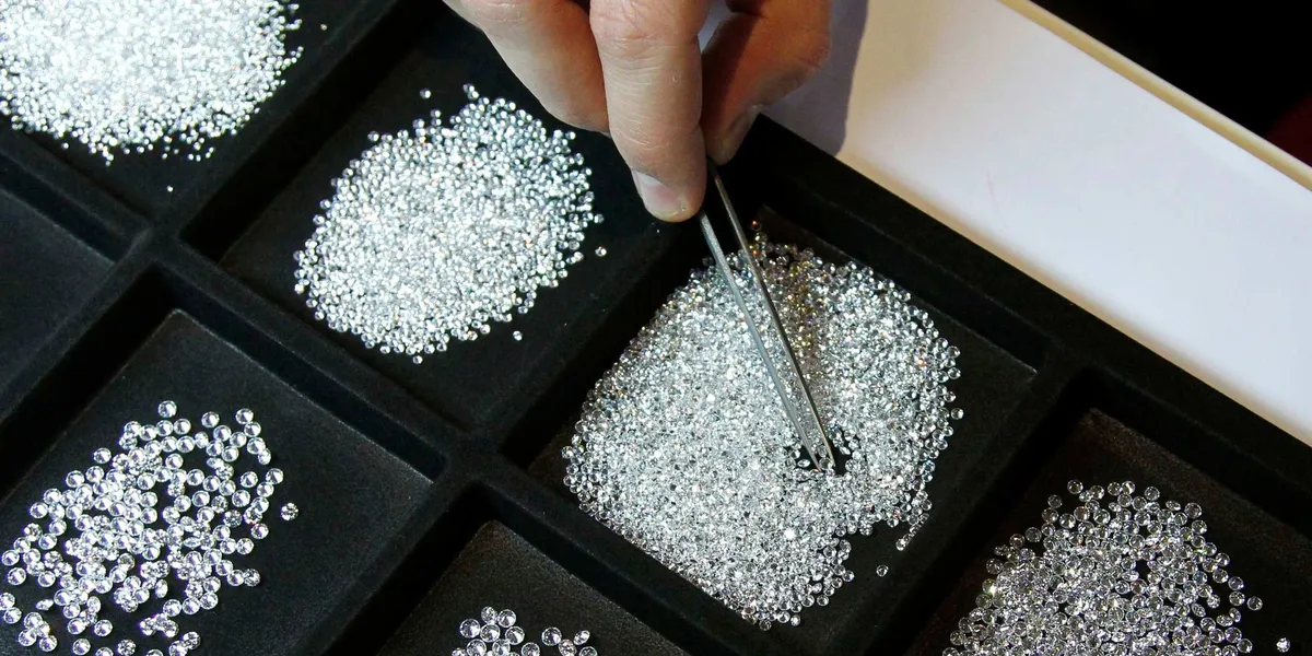 Sorting diamonds